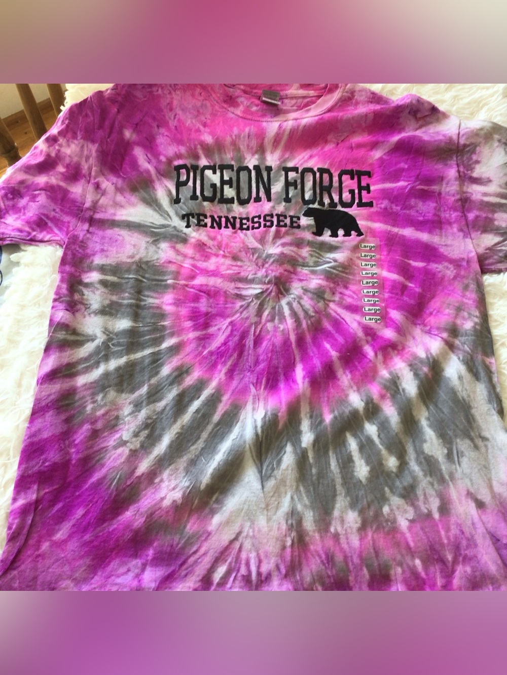 NWOT Gildan Tie-Dye Pigeon Forge Tennessee T-shirt